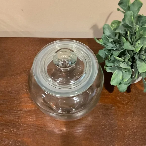 Small Clear Glass Apothecary Jar 🍬 - Picture 3 of 6